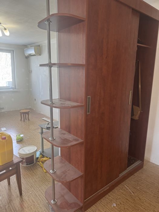 Продам шкаф в прихожую
