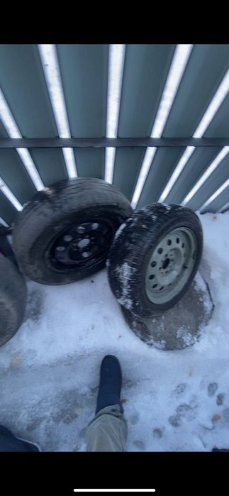 Продам 4 штампа.
Ставились на Приору.
Резина установлена: три покрышки