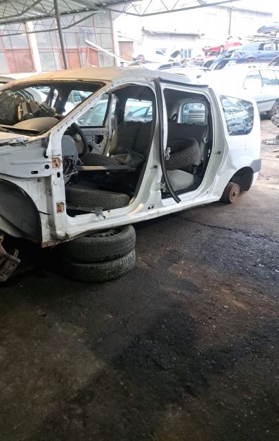 Galerie admisie Dacia Logan prima generatie (facelift)