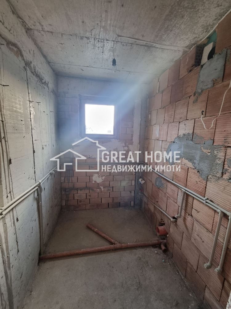 Продава се Двустаен апартамент в Търговище, Център - 72 кв.м за 1134 €/кв.м - Снимка #5