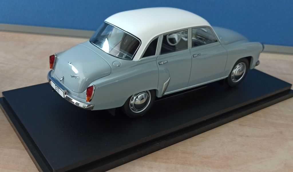 Macheta Wartburg 311 Limousine 1959 gri/alb - MCG 1/18