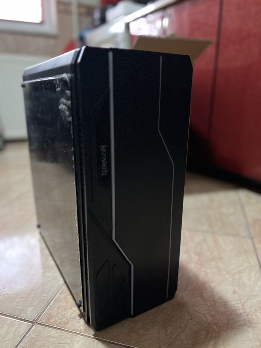 PC Gaming i5-10500 / AMD RX 6600 / 16GB RAM DDR4 / SSD 512GB / HDD 2TB