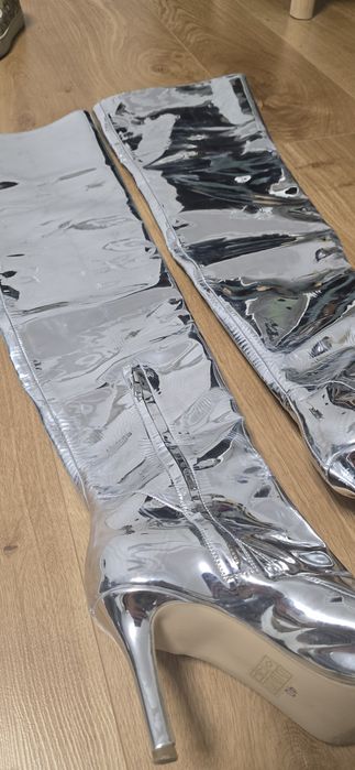 Cizme Faiblesse piele 100% si lac,nr 40,purtate 1 data la cate 1 even