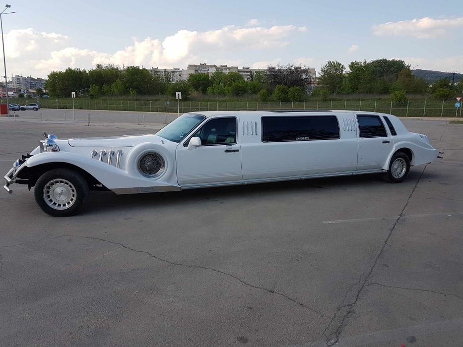 Ретро Лимузина Lincoln Towncar