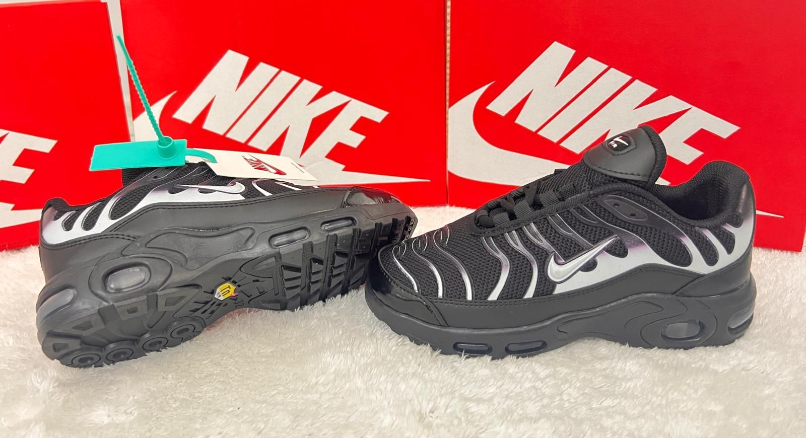 Нови детски модели Nike air max Tn