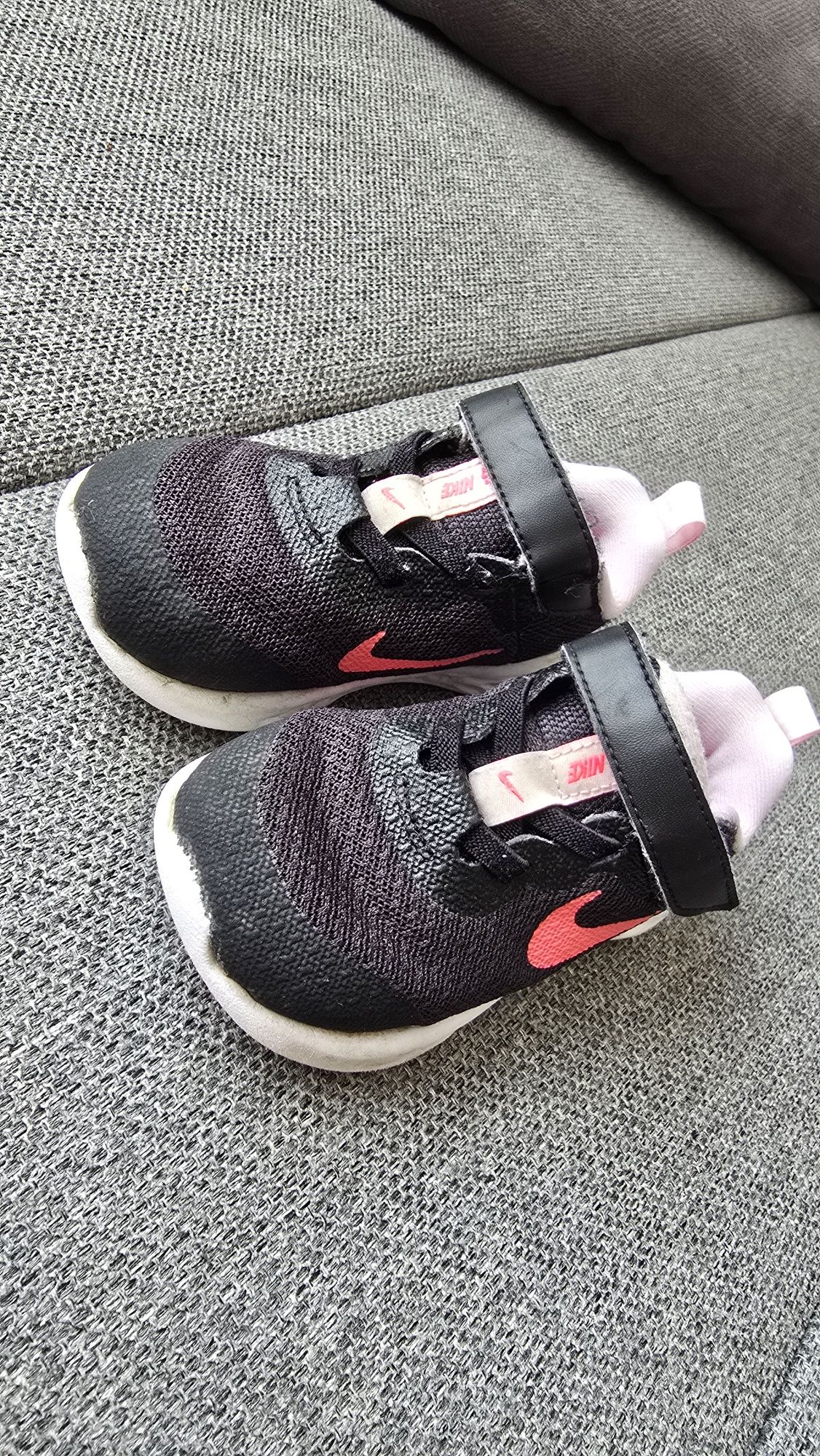 Маратонки Nike Revolution 6