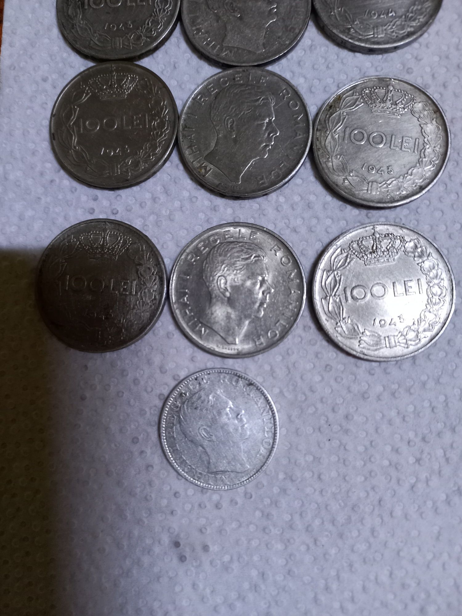 Vind  monede  din anul1943