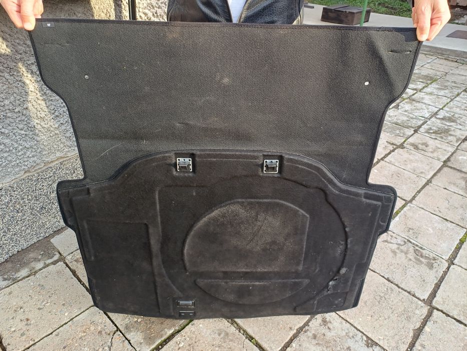 Кора за багажник