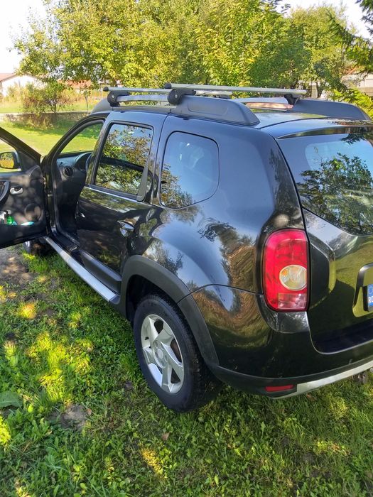Dacia Duster Negru anul  2010 198000 km