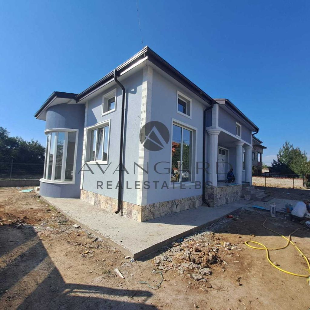 Продава се Къща в с. Маноле, Област Пловдив - 360 кв.м за 806 €/кв.м - Снимка #1