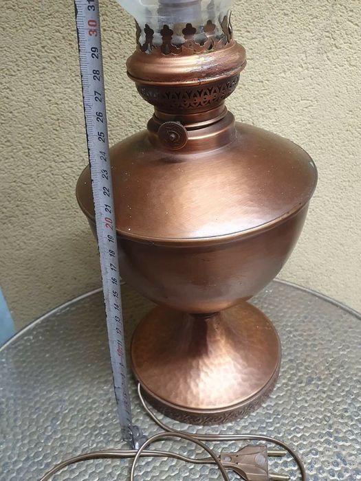 Медна настолна лампа