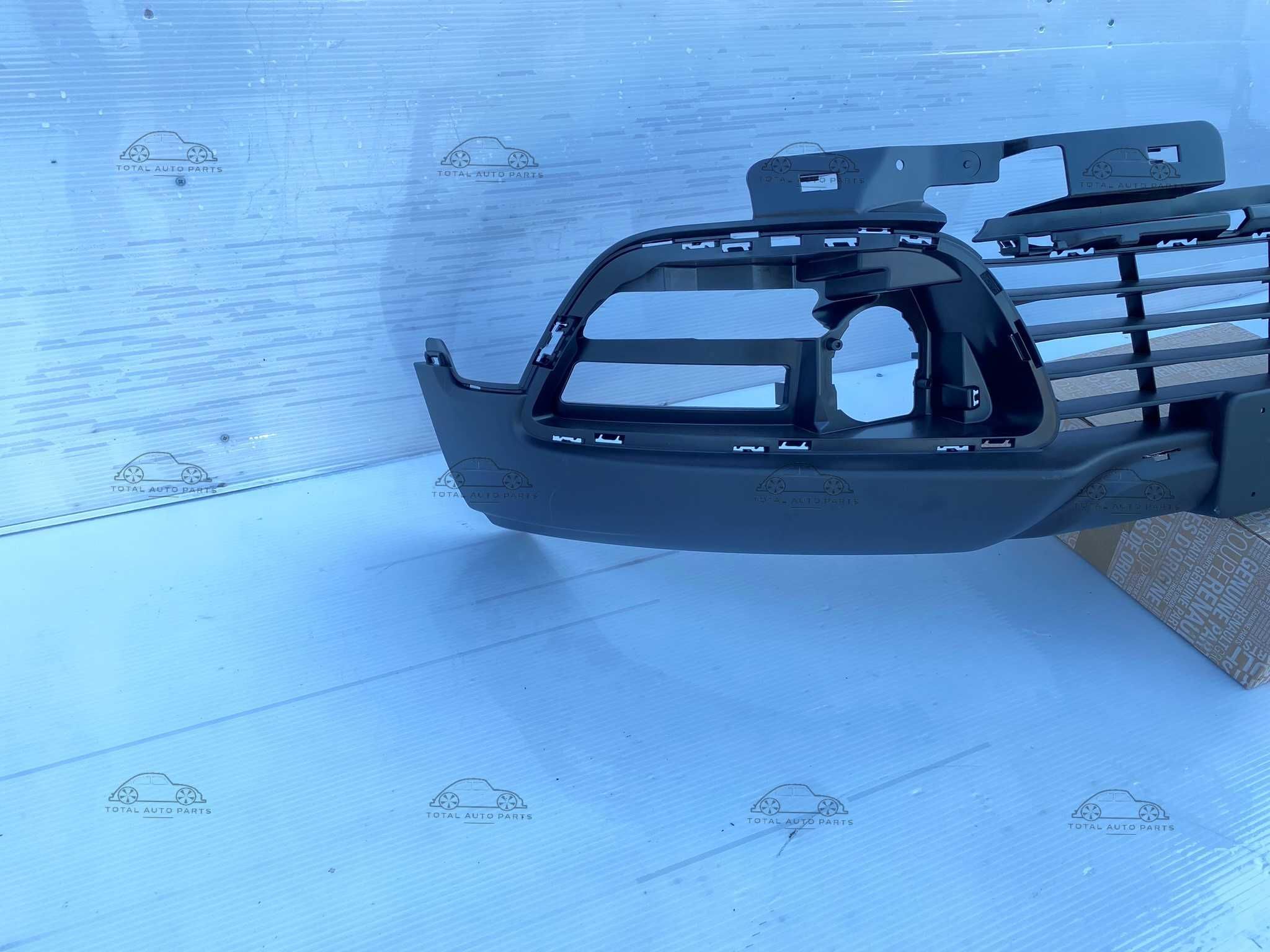 Spoiler grila bara fata Renault Captur 2013-2017 nou original Renault