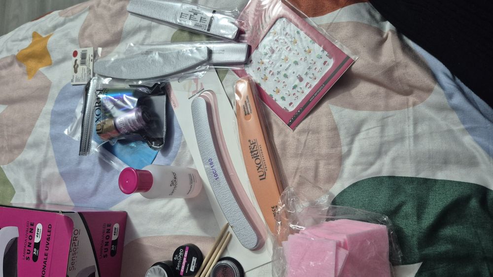 Kit unghii utilizat de 2 ori