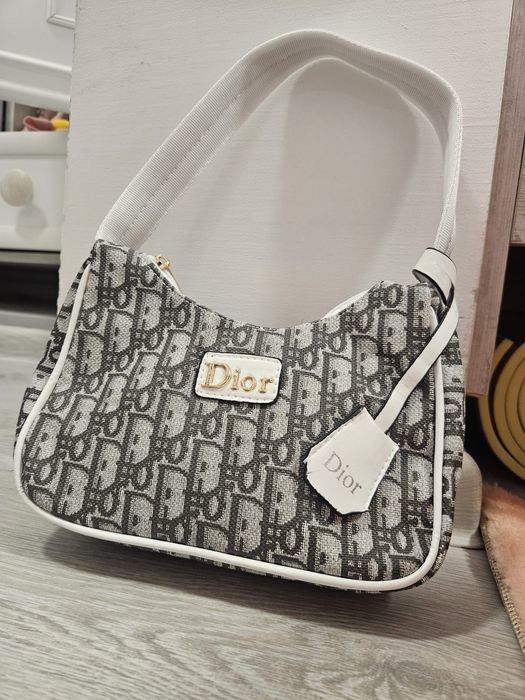 ДАМСКИ кожени чанти Guess,Louis Vuitton i CK