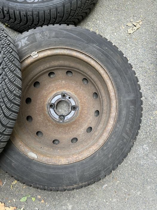 Janta + cauciuc iarna Hankook DOT 27/16 pentru Logan