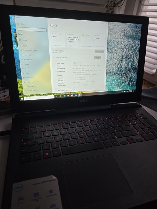 Геймърски лаптоп DELL