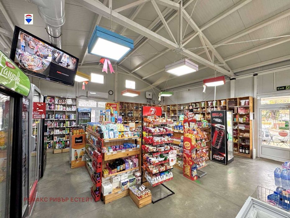 Търговски обект за продажба в с. Сандрово