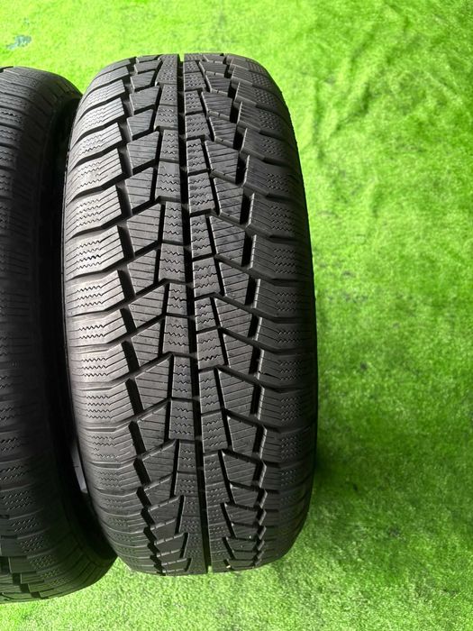 Anvelope Iarna 215/55/17 General