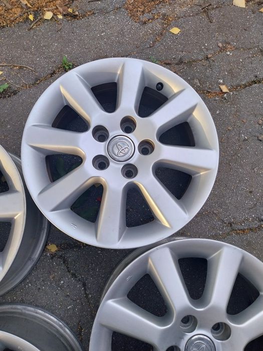 Оригинални алуминиеви джанти ТОЙОТА/TOYOTA 5х114.3х16 6.5J ET45 60.1