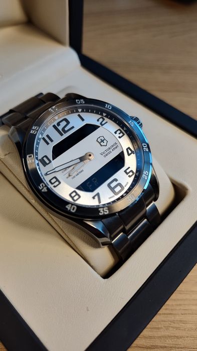 Часовник Victorinox Chrono XLS MT