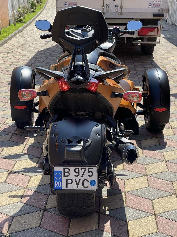 Can-Am Spyder RSS