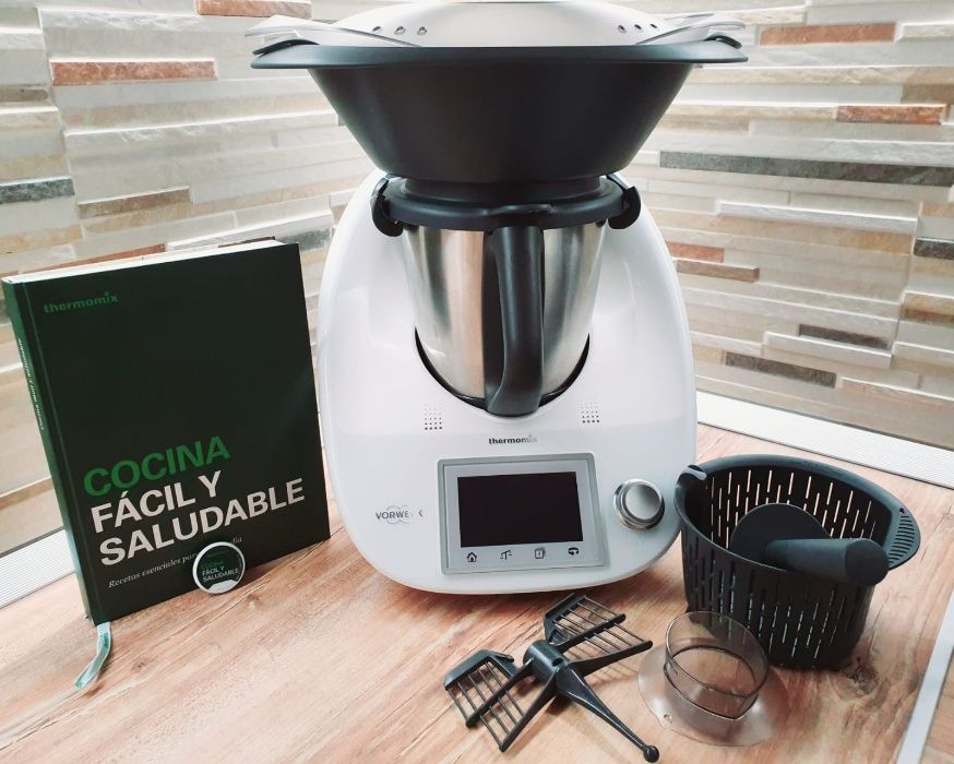 Robot de bucatarie multifuncțional Thermomix TM5