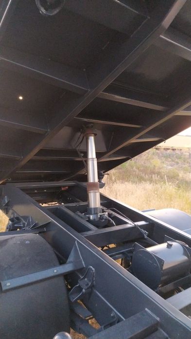 Iveco 7 Locuri - Basculabil Trilateral, pe cutie de fabrica! Clima!