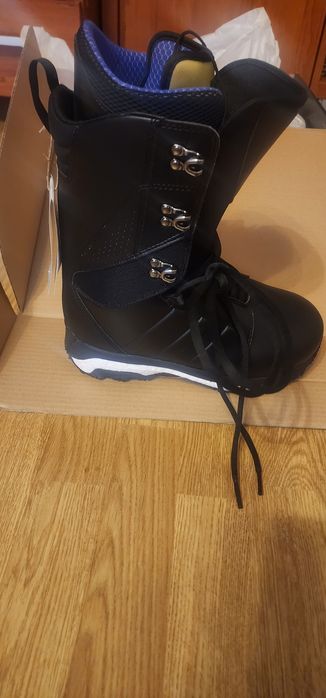Boots / bocanci pt  snowboard marca Adidas