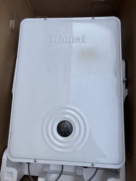 Продам отапительный котел  настенный газовБу цена 60,000 тг есть торг.