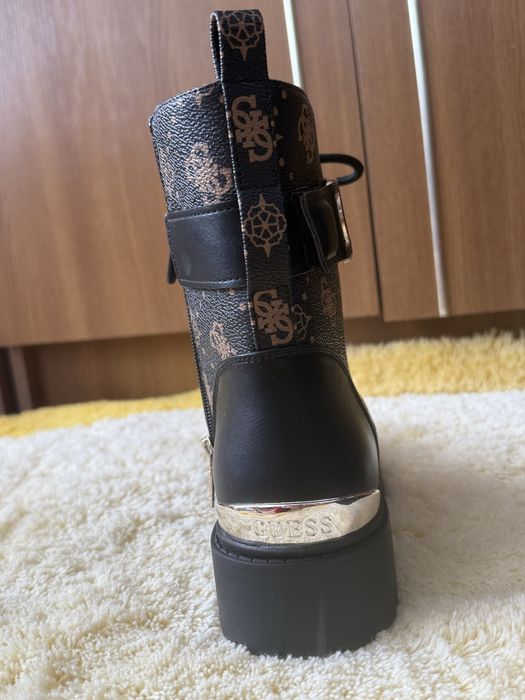 Ghete Guess Originale, nou cu etichetă, măsura 39, sunt superbeee
