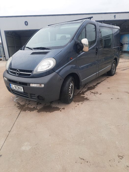 Vand opel vivaro  autoutilitara
