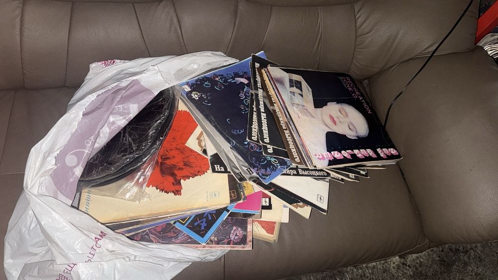 Продам пластинки разные