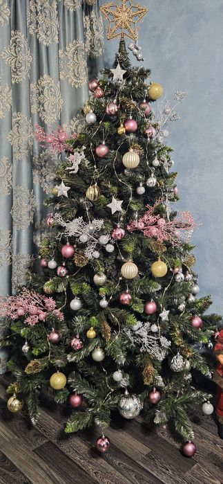 Brad decorat 2m.