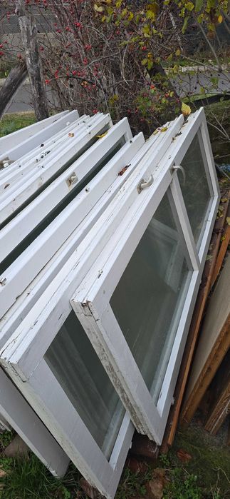 Дървени здрави двойни прозорци