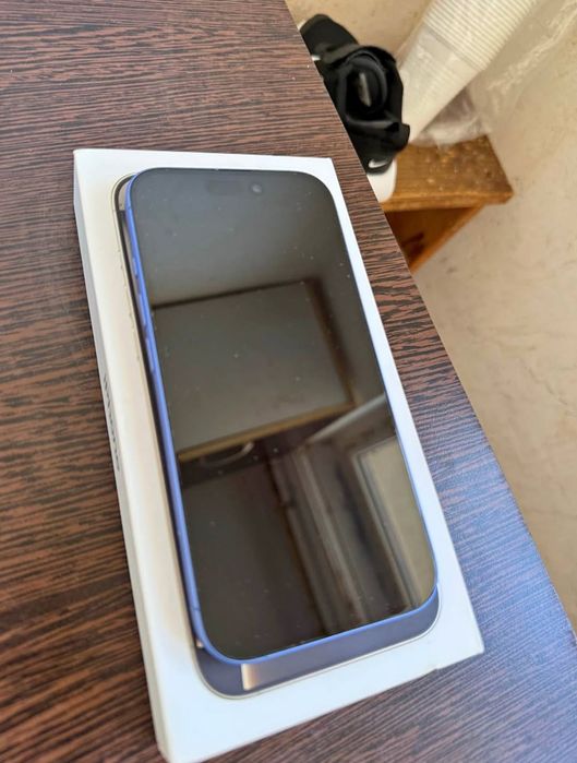 Vând iPhone 16 nou