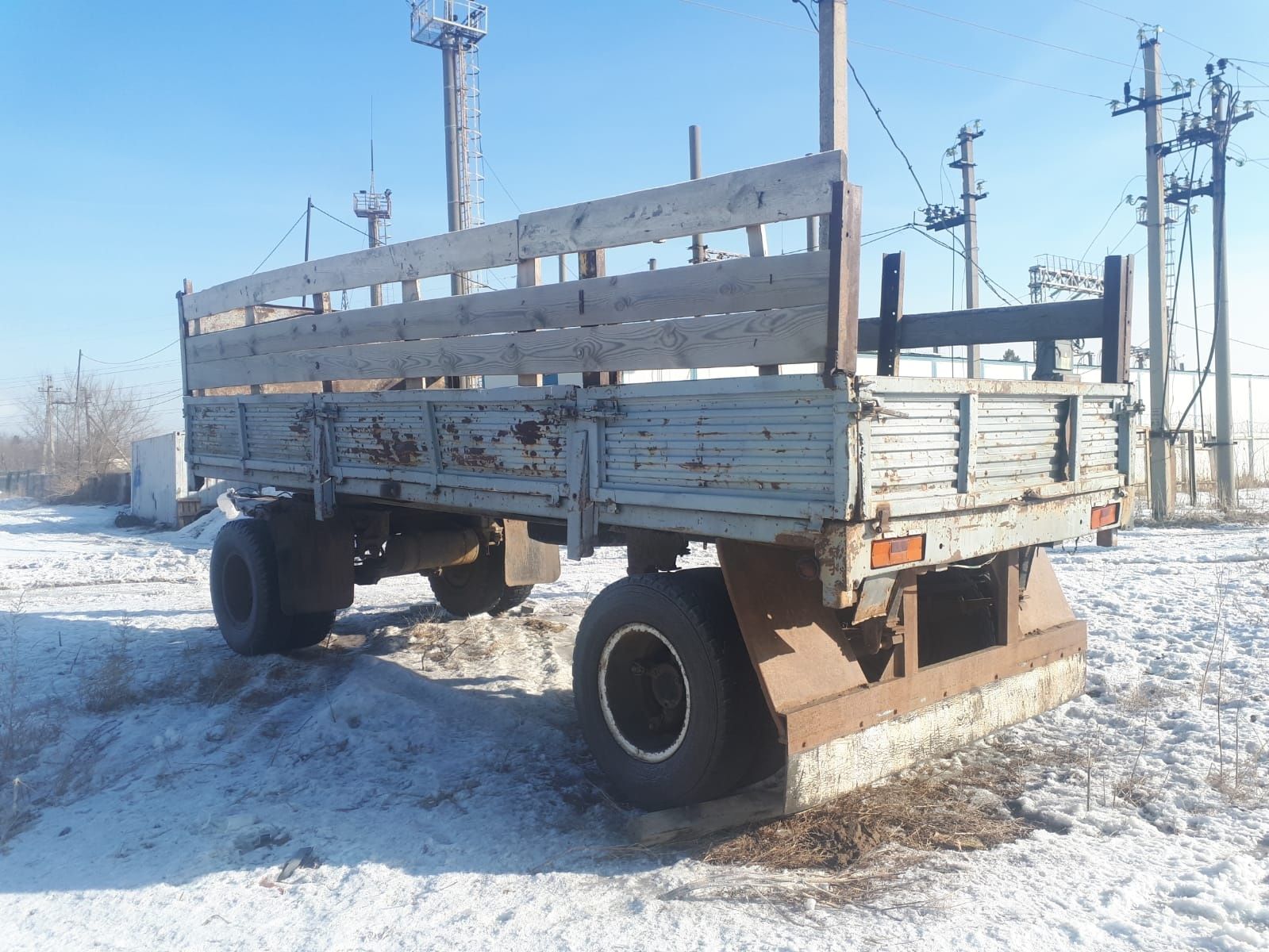 Продам прицеп на Камаз