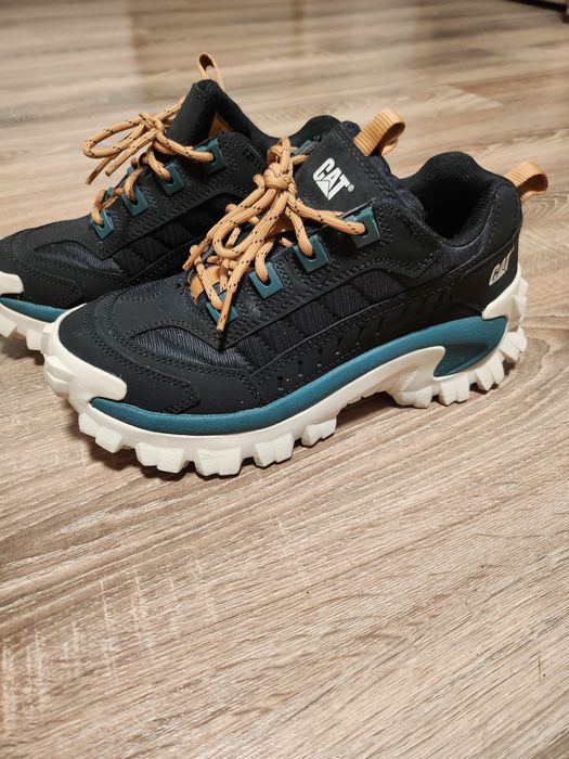 Semighete Caterpillar noi