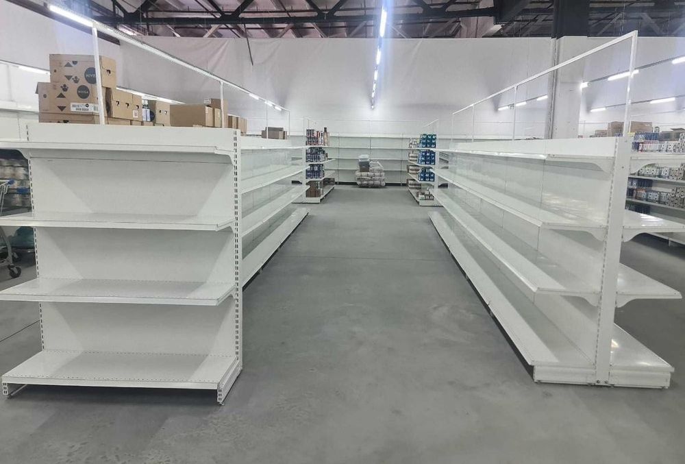 Rafturi de magazin 23