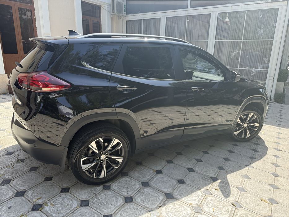 Tracker 2 xitoy. Ponarama bor. 2250$ bilan avtokredit bor