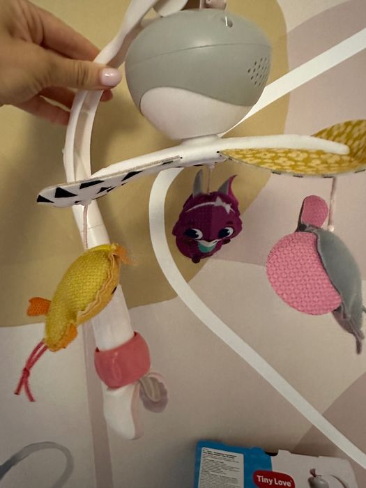 Пееща играчка за кошара