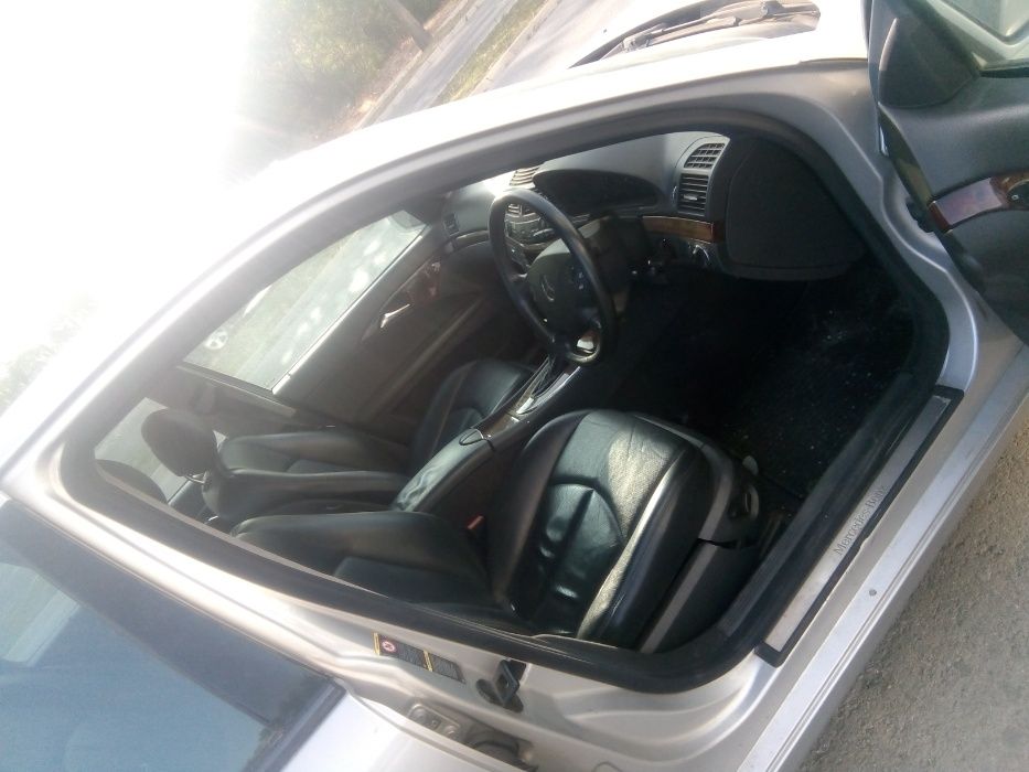 Mercedes E 220 W211