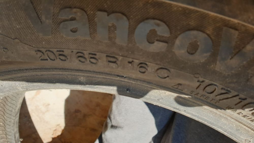 Гума 205 65 16 С континентал