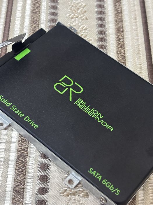 Ssd 512 Gb диск 6gb в сек.