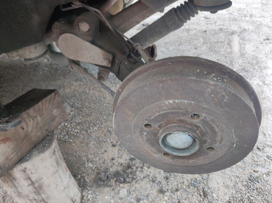 Заден мост за Пежо-206(хечбек)