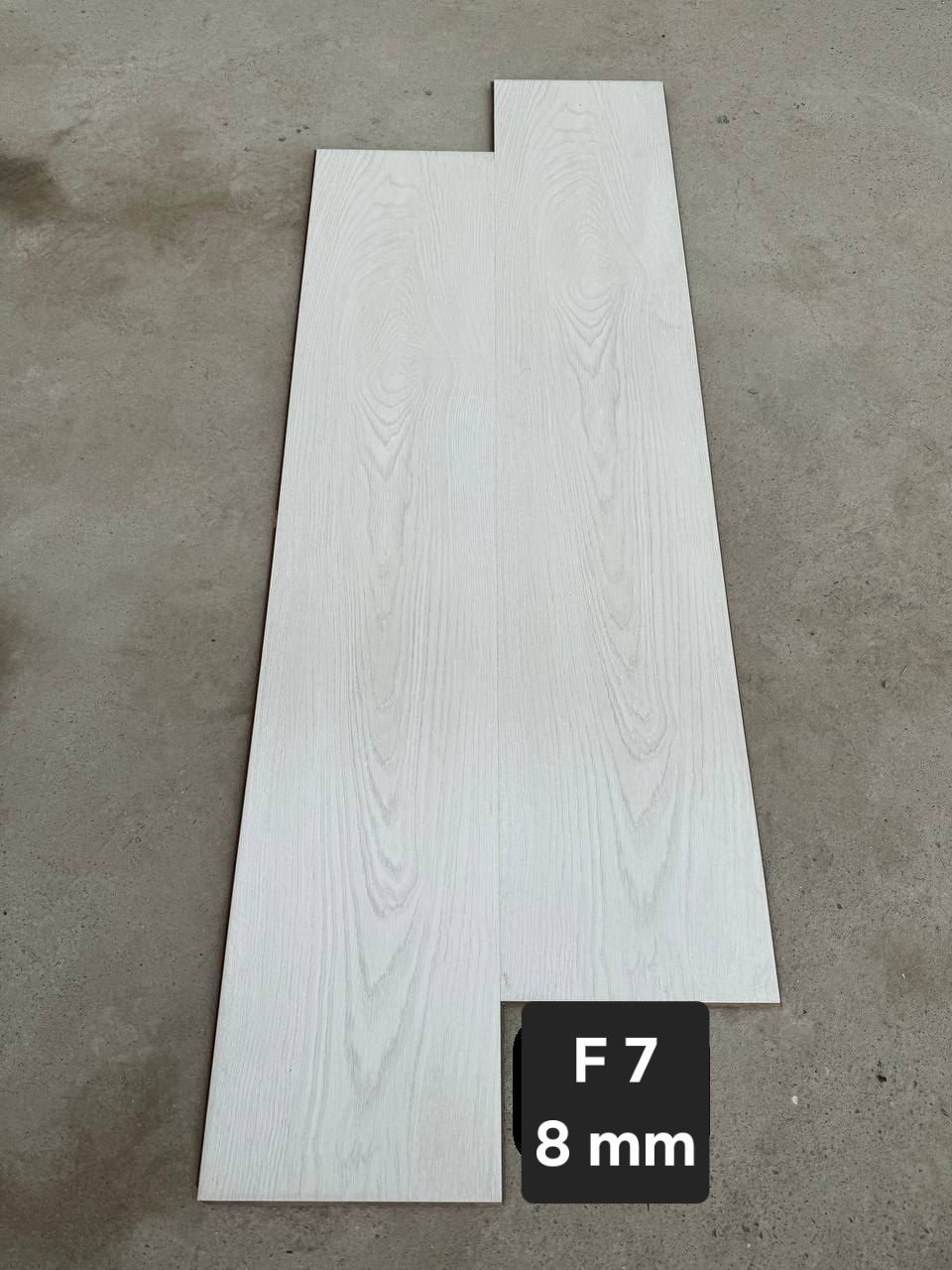 Ламинат Laminat.    Таркет  Tarket. Склад