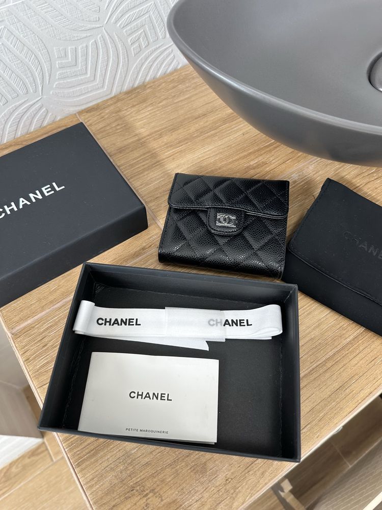 Портмоне Chanel естествена кожа!