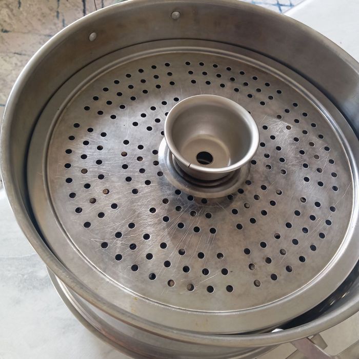 Manti qasqon sotiladi