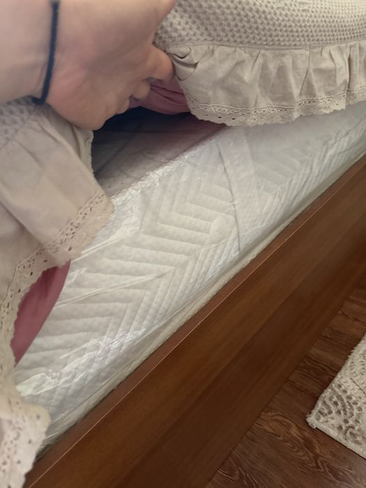 Кровать с новым ортопедическим матрасом