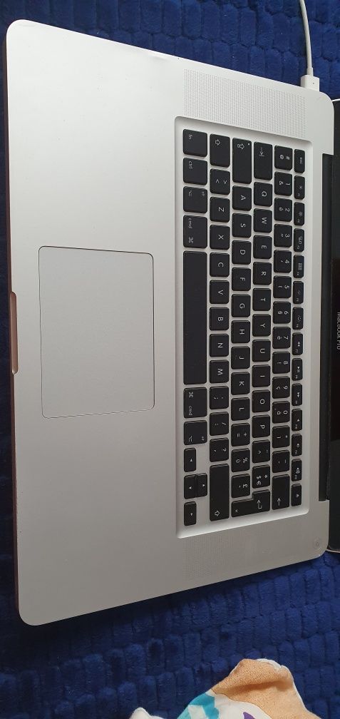 Dezmembrez macbook pro 2010 i7, 15 inch