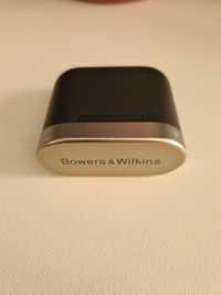 Bower & Wilkins P17 TWS кутия за безжични слушалки.